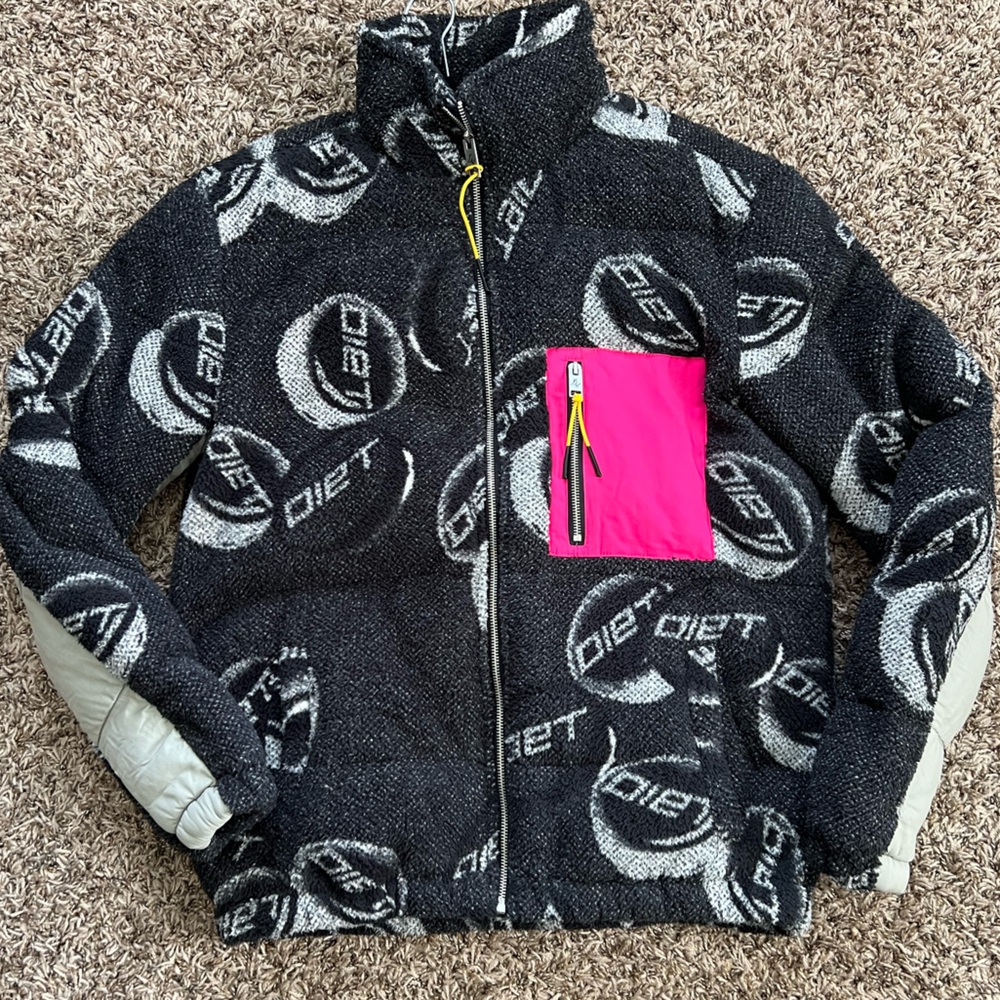 Diet Starts Monday all over fleece puffer jacket men’s small